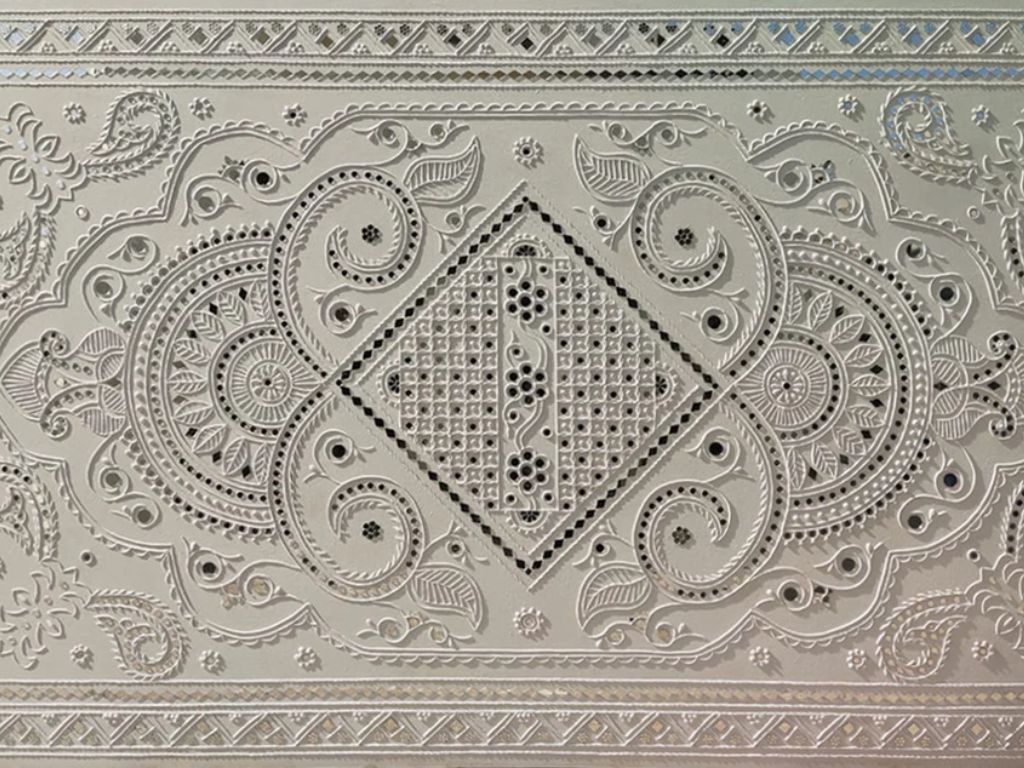 Image of the Majikhan Mud Art Experience activity