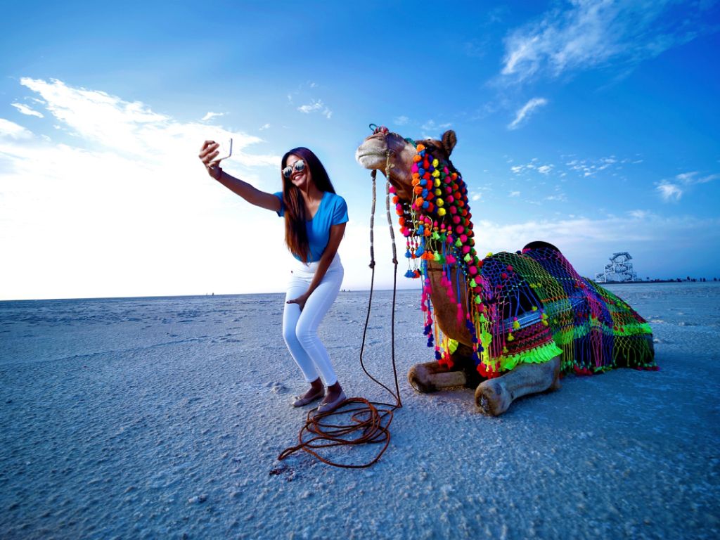 Image representing the Photography Tour in White Desert activity in Kutch.