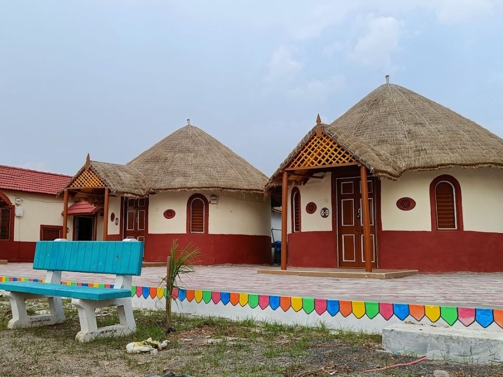 Image of Couple Bhunga at Rann Home Stay