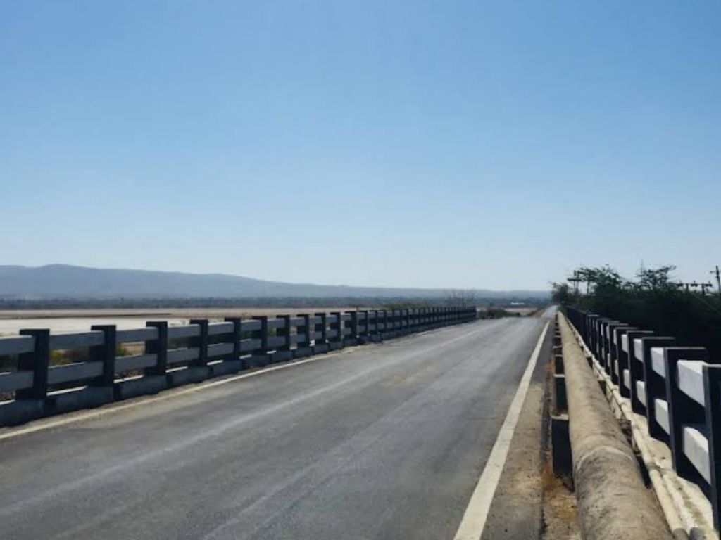 Image of India Bridge, a tourist attraction in Khavda, Gujarat, 370510