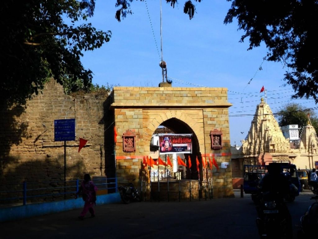 Image of Mandvi Fort, a tourist attraction in Mandvi, Gujarat 370465